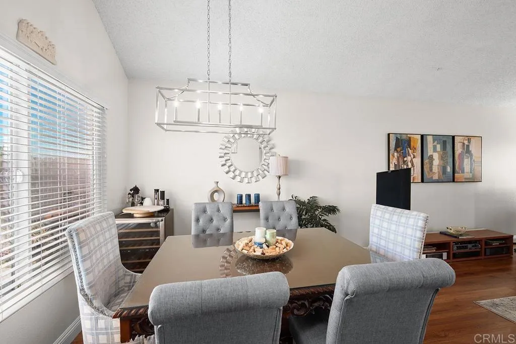 https://cdn.realtyfeed.com/cdn/127/307065426/018ddeb140c8c924d4f032353d34347a.webp
