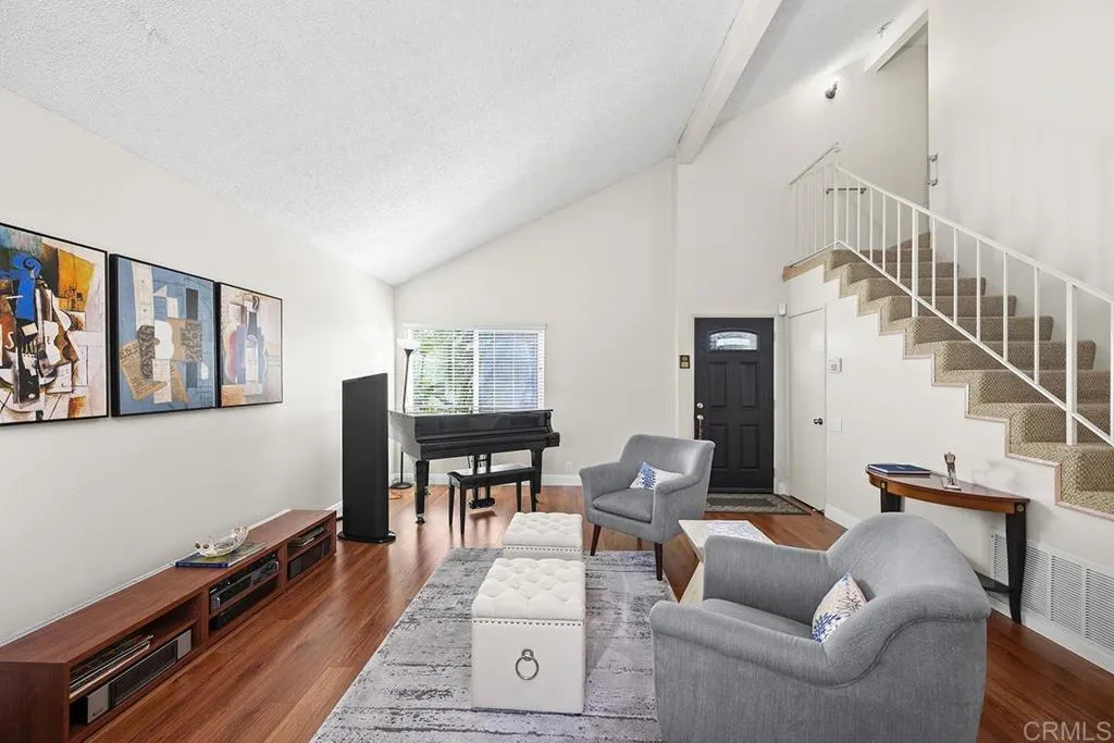 https://cdn.realtyfeed.com/cdn/127/307065426/162a2b219a52704bb50fd222ea82cbcb.webp