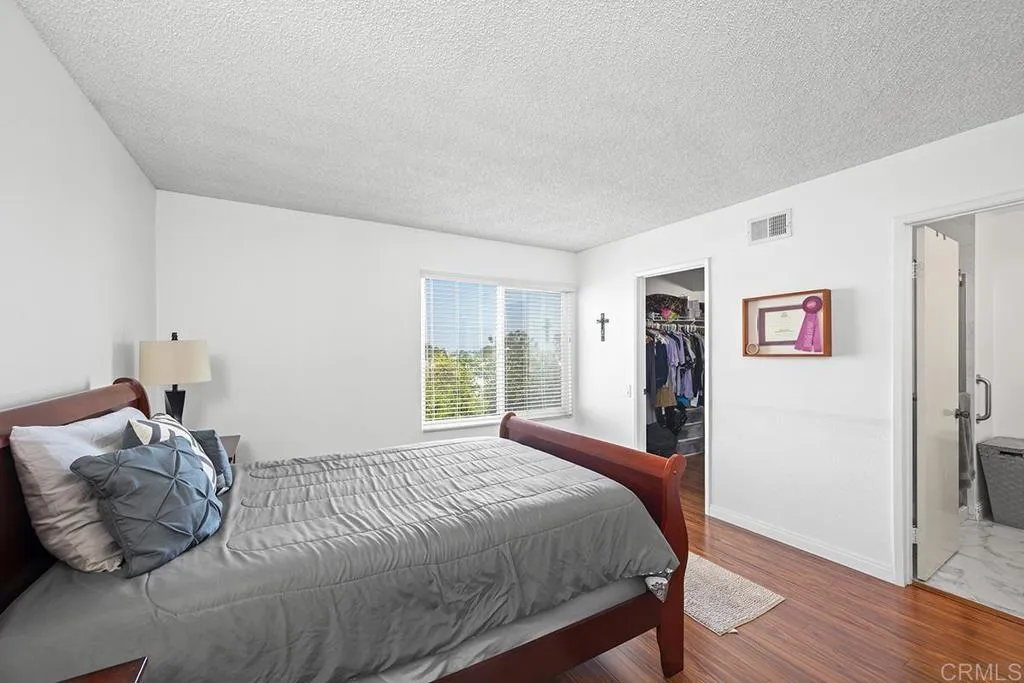https://cdn.realtyfeed.com/cdn/127/307065426/72ada6d1c2c3a900bb677694ec6c2d3e.webp