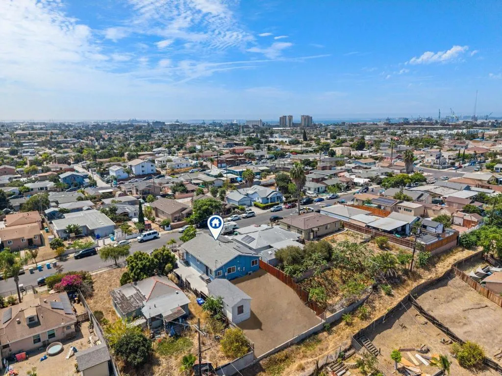 https://cdn.realtyfeed.com/cdn/127/307065437/4aa26ac2fb4dd770925c26f48ae847bc.webp