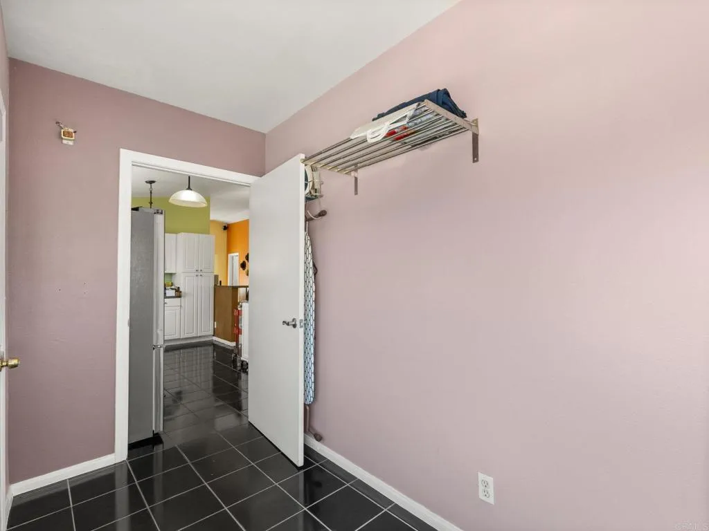 https://cdn.realtyfeed.com/cdn/127/307065437/7e8d80a435bbe70901cb05c6fdb05ac4.webp