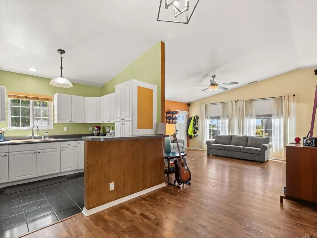 https://cdn.realtyfeed.com/cdn/127/307065437/9287cb79f354ede00b6ab0418c09c956.webp