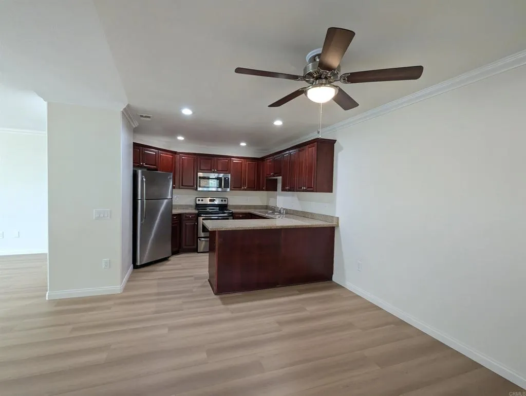 3525 Paseo De Elenita Unit 171, Oceanside, CA 92056 - Photo 3 of 26, Oceanside, CA