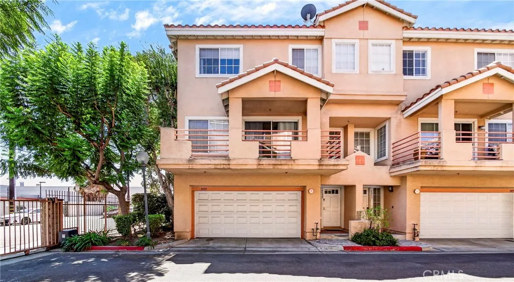 Hawthorne, CA 90250