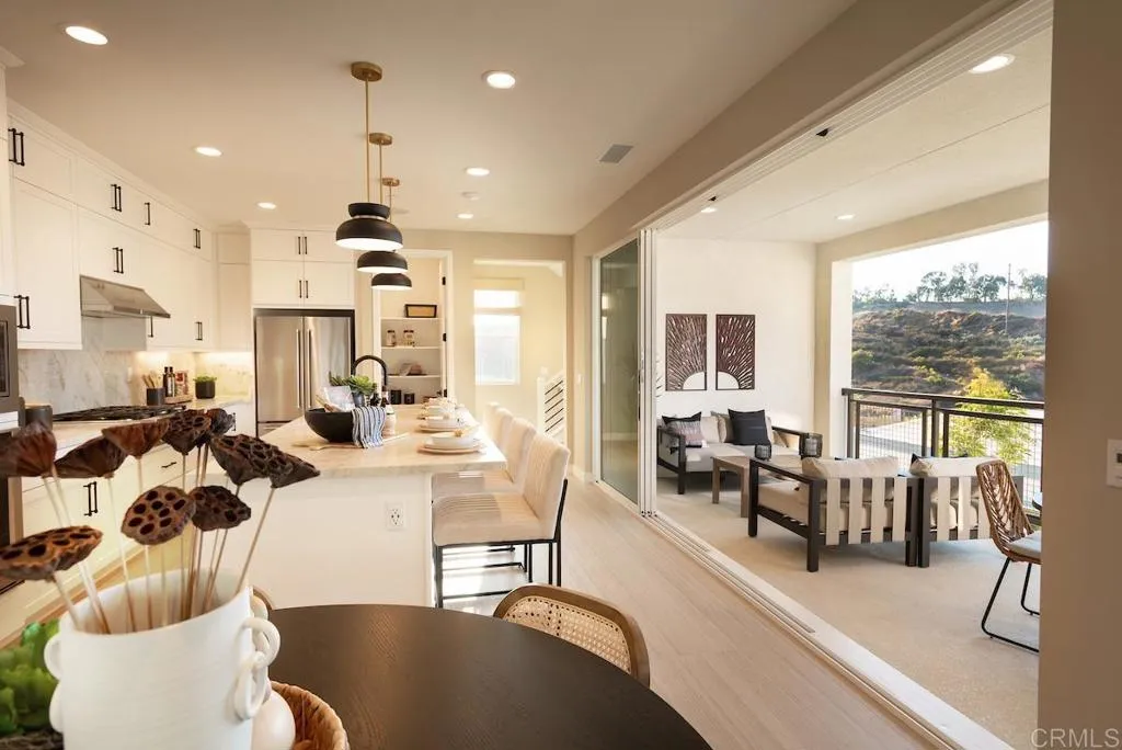 https://cdn.realtyfeed.com/cdn/127/307065620/1cbcc82ac8ffc0ab4adc24dbc9a887ed.webp