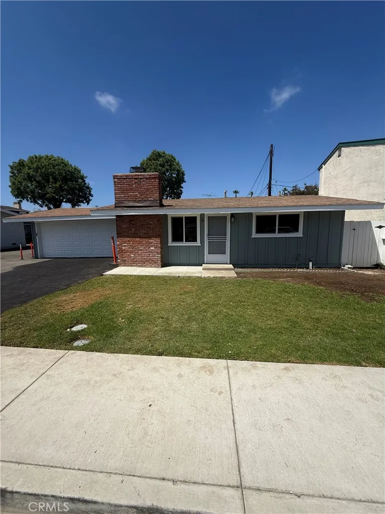 Costa Mesa, CA 92627