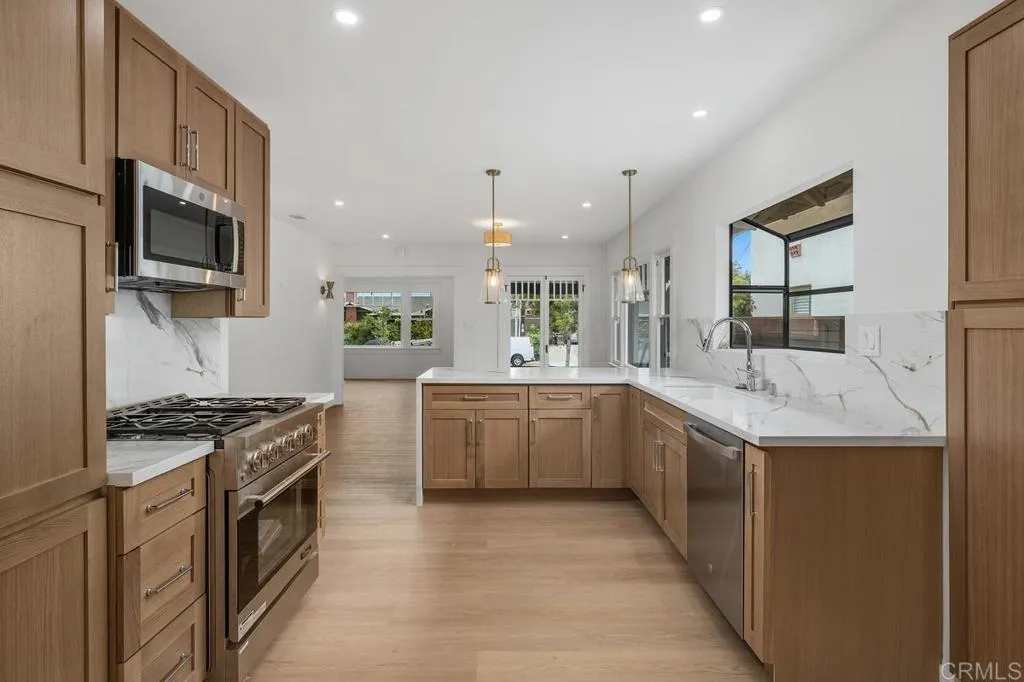 https://cdn.realtyfeed.com/cdn/127/307065665/564988f3f513bfb07e42524970fde069.webp