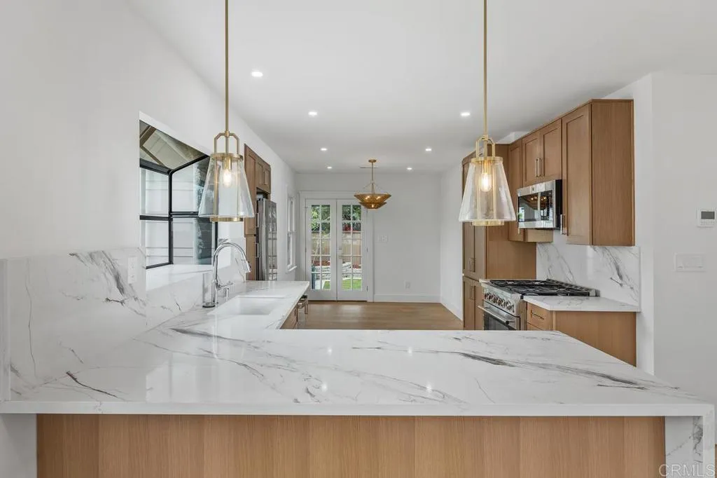 https://cdn.realtyfeed.com/cdn/127/307065665/9dce0c3885c5172caa71c358dd2fe0dc.webp