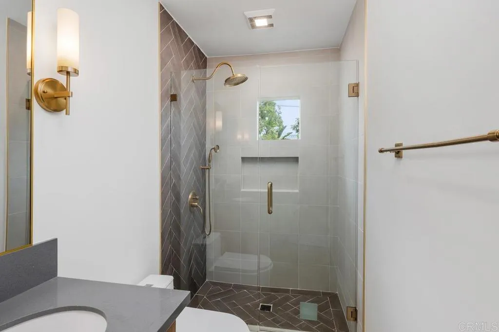 https://cdn.realtyfeed.com/cdn/127/307065665/fe7aac0075c3732207eb74282786f839.webp