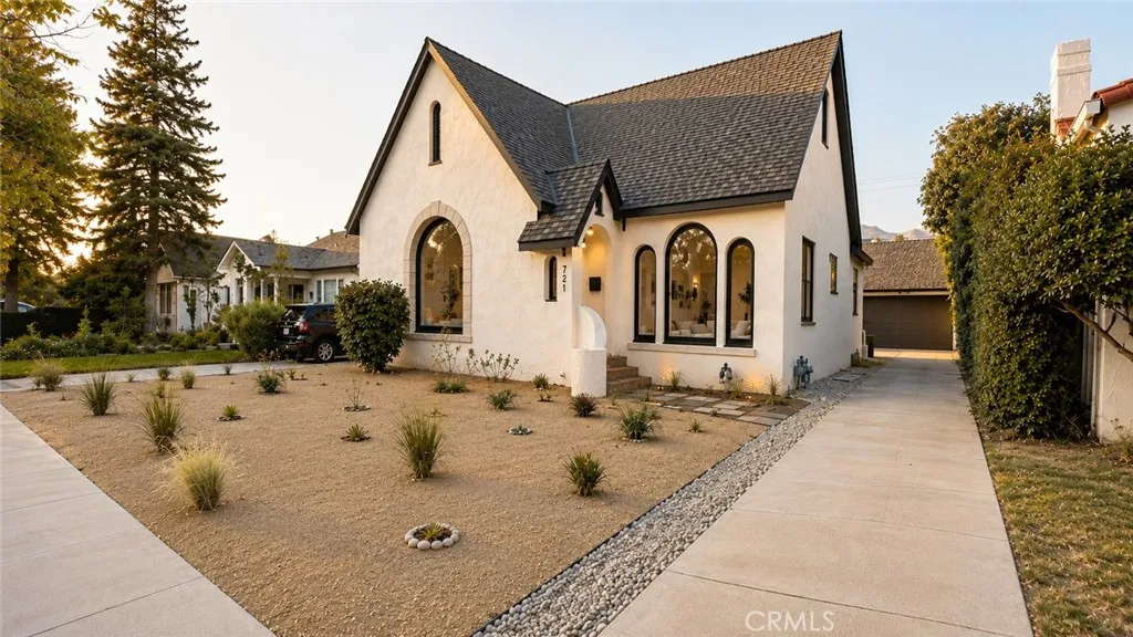 721 Palm Drive