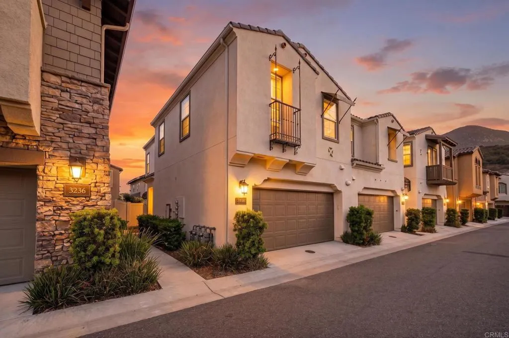 3240 Crecida Way, Carlsbad, CA 92010 - Main photo, Carlsbad, CA