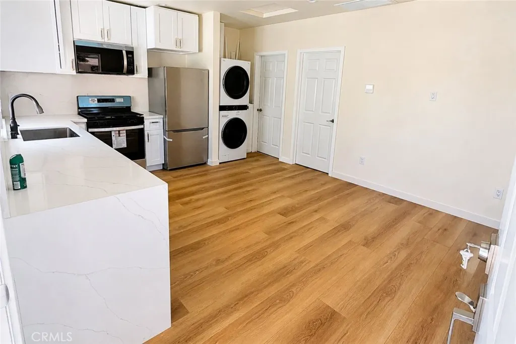 Winnetka, CA 91306