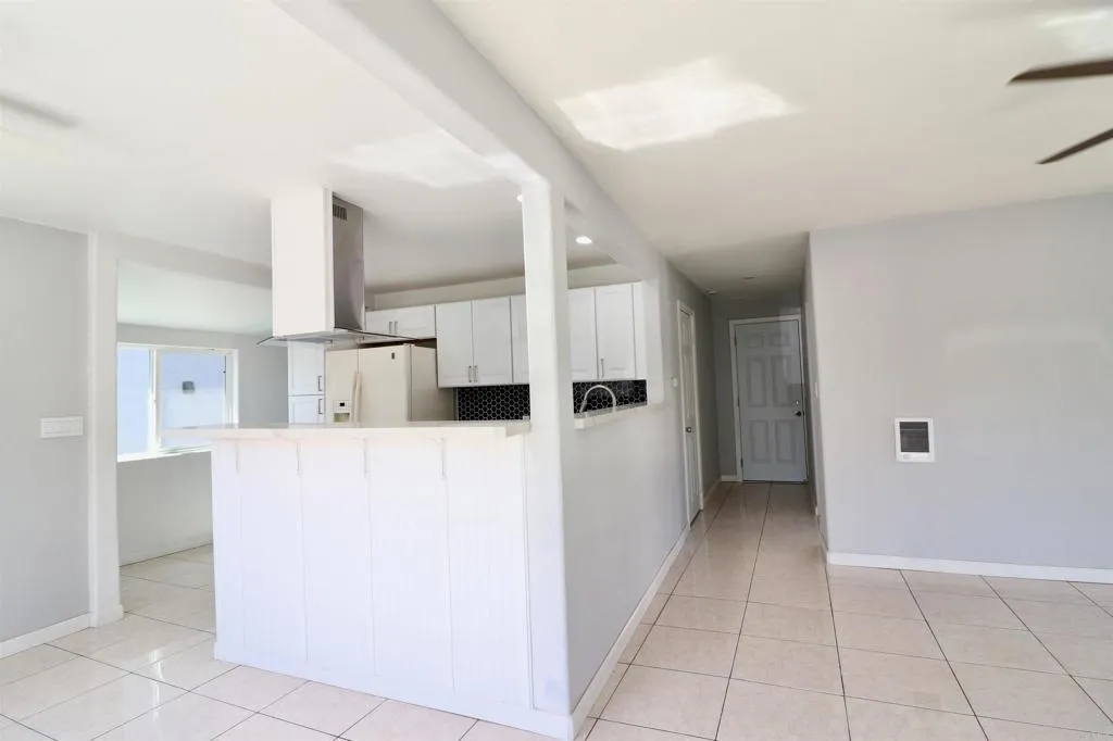 https://cdn.realtyfeed.com/cdn/127/307065739/d79f45ee96a58e4dc8fd6a62beaf7ff4.webp