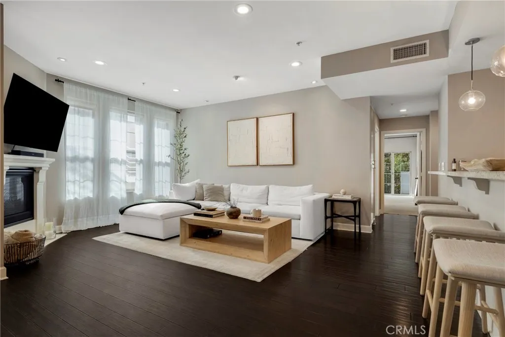 Toluca Lake, CA 91602