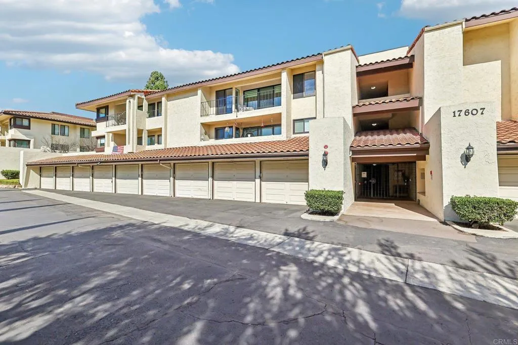 https://cdn.realtyfeed.com/cdn/127/307065748/007d88edc5560789208276f4fbc71251.webp