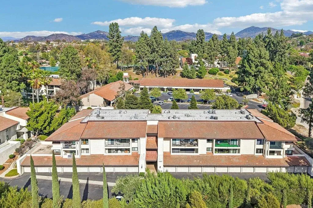 https://cdn.realtyfeed.com/cdn/127/307065748/312d5b293b34c3c49176afada89c6168.webp