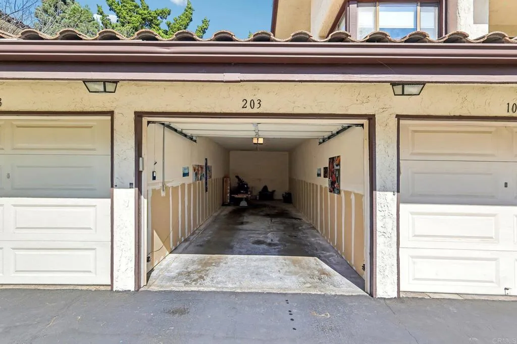 https://cdn.realtyfeed.com/cdn/127/307065748/352c8c3a75eccaee7745650fb98cf9b4.webp