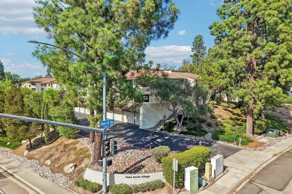 https://cdn.realtyfeed.com/cdn/127/307065748/3fe355e6628d3f21002c18573661003a.webp