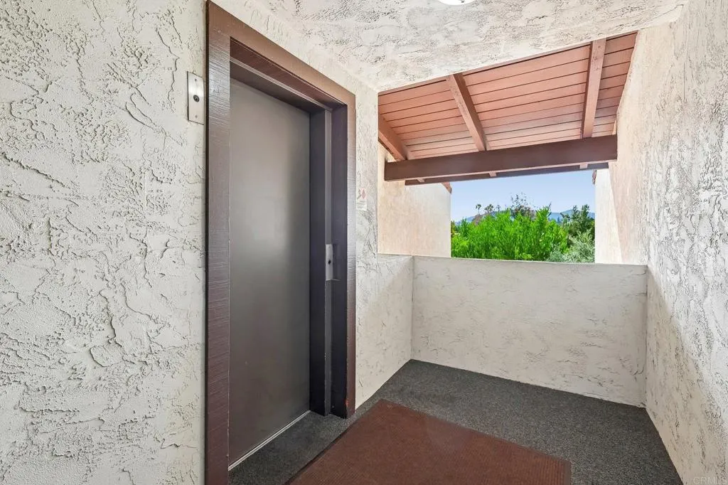 https://cdn.realtyfeed.com/cdn/127/307065748/4ec16d69ca98d847927f86c9718175dd.webp