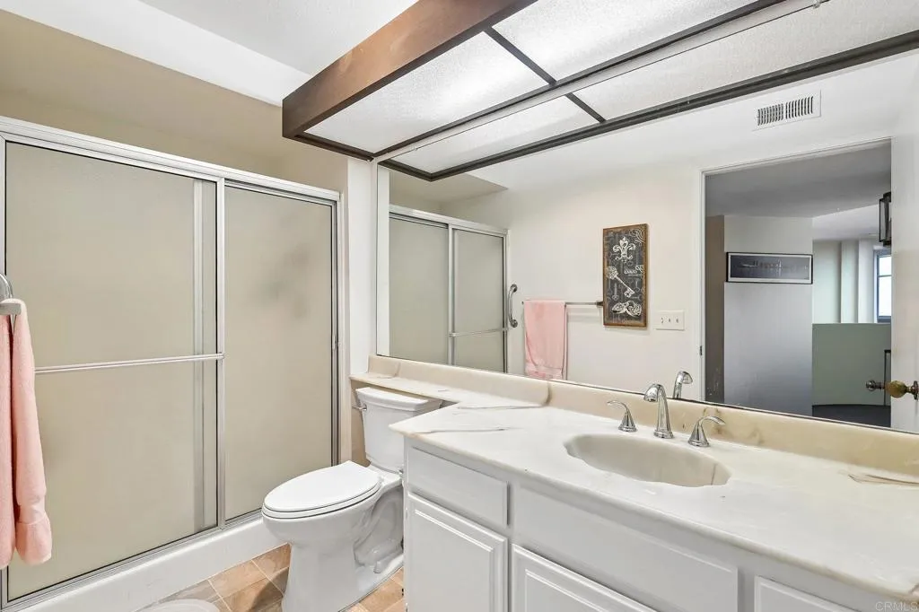 https://cdn.realtyfeed.com/cdn/127/307065748/69026eaf2d7be9215ec742cba01afcb3.webp