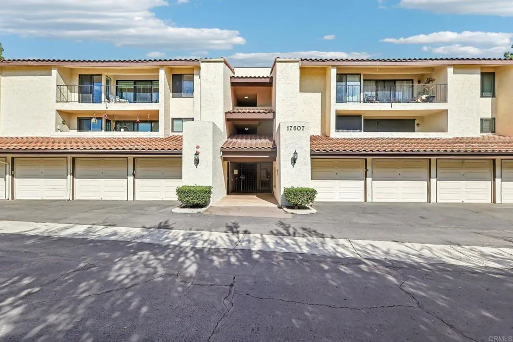 https://cdn.realtyfeed.com/cdn/127/307065748/c5a30df6899ba2a17d8982869cad6251.webp