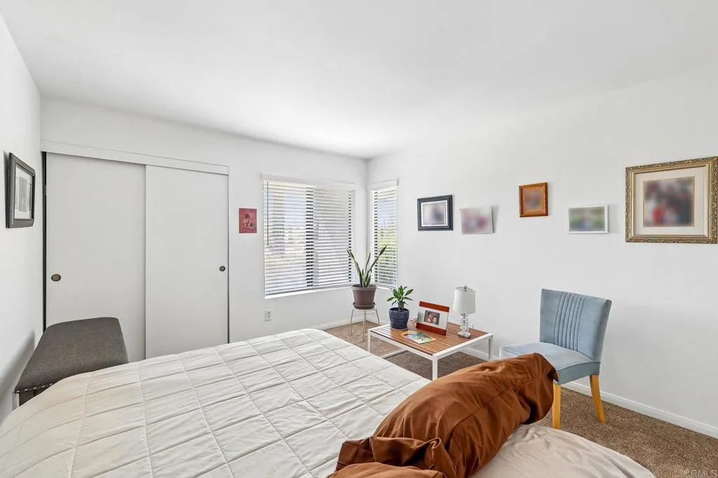 https://cdn.realtyfeed.com/cdn/127/307065748/e579754b49a841b88283291ae6cc2dd8.webp