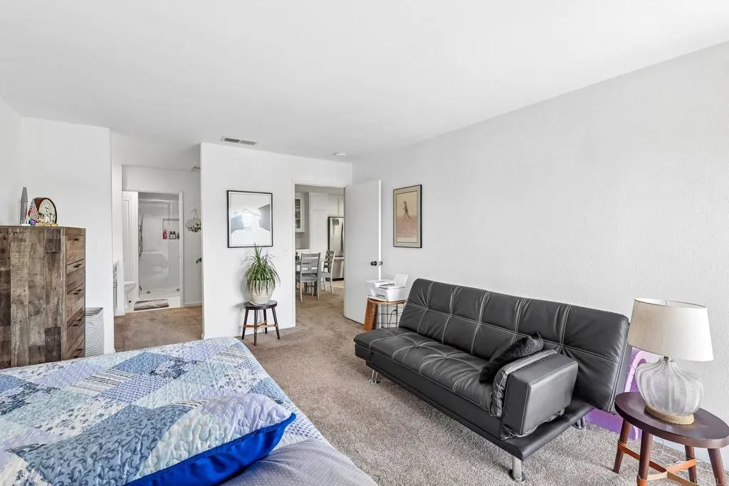 https://cdn.realtyfeed.com/cdn/127/307065748/e8d5f5203bc15c7dfe93317ece896e6c.webp