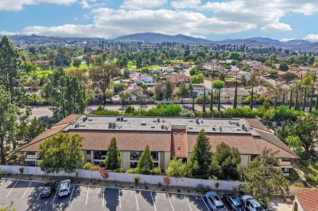 https://cdn.realtyfeed.com/cdn/127/307065748/f69bd5908ff799574de77934e6718bdb.webp