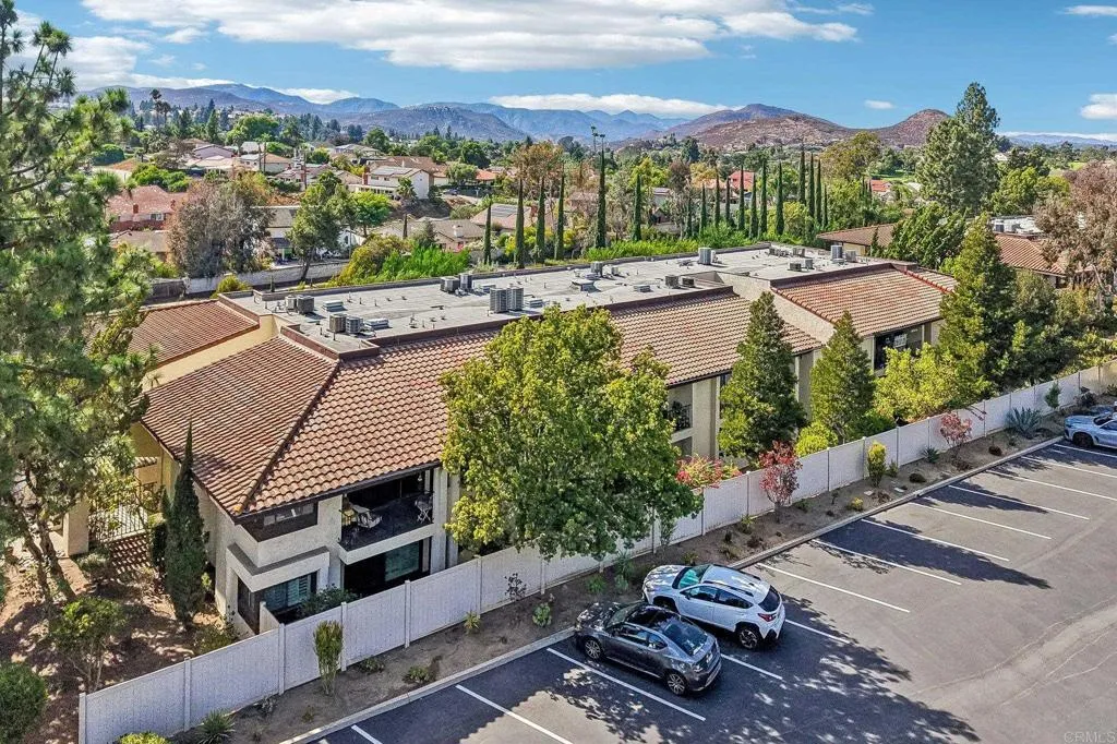 https://cdn.realtyfeed.com/cdn/127/307065748/fefdd8ea30fca4680ad65d381a149be6.webp