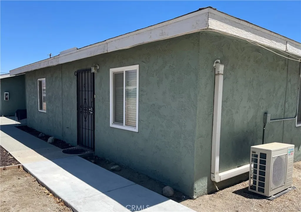 Banning, CA 92220