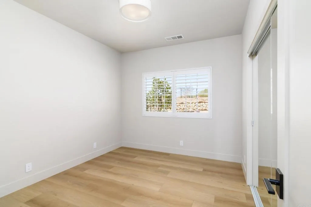 https://cdn.realtyfeed.com/cdn/127/307065780/7e9246c8a7292c4672f80b321681e305.webp
