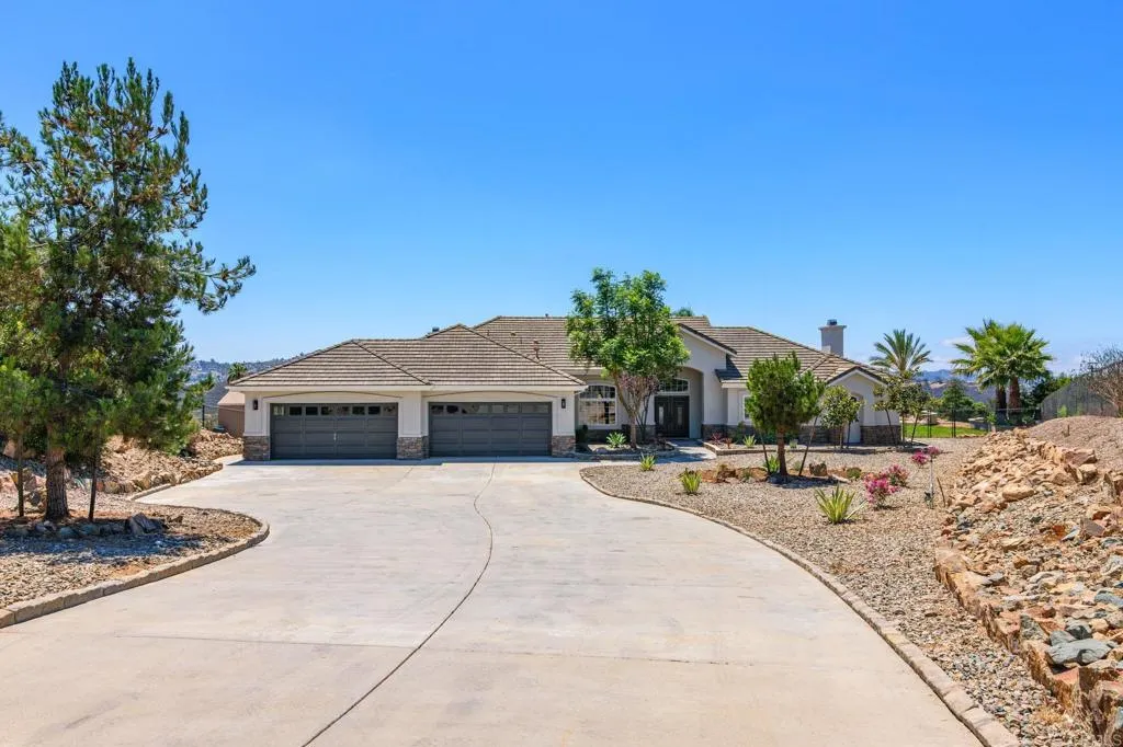 https://cdn.realtyfeed.com/cdn/127/307065780/edddb56924165f84ebea0cc3513cb725.webp