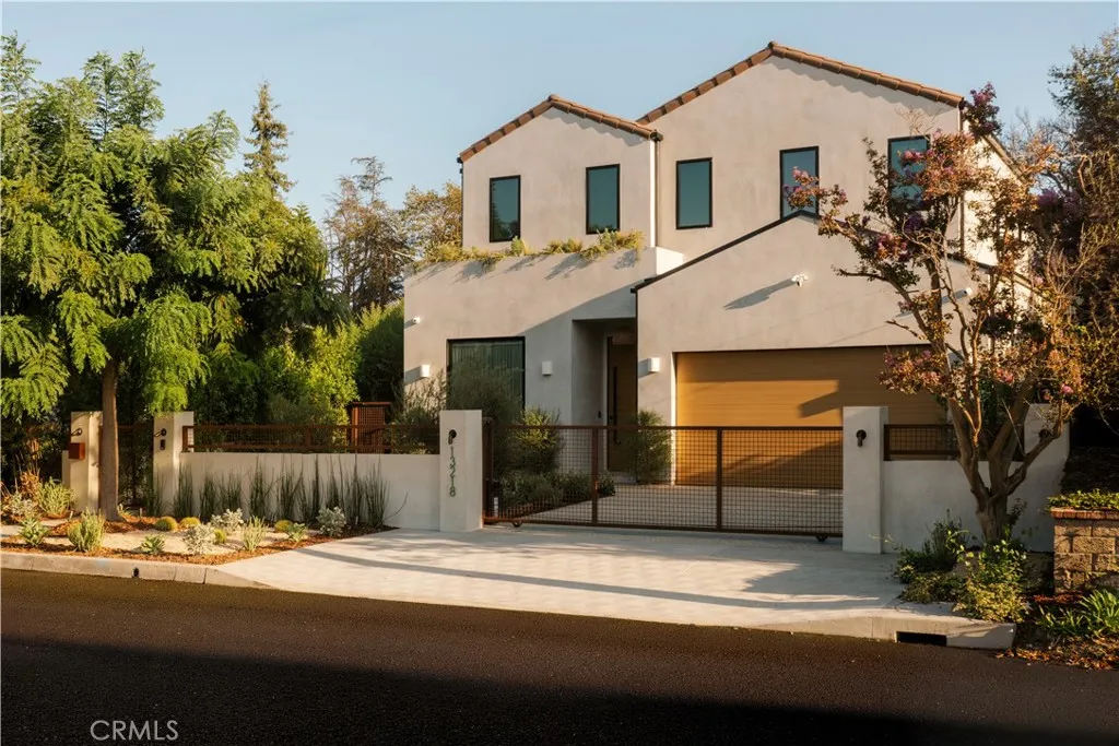Sherman Oaks, CA 91423
