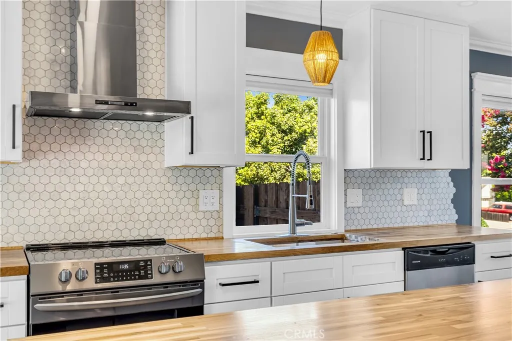 https://cdn.realtyfeed.com/cdn/127/307065791/19251134c64cd3bb14ab1872ca905a6f.webp