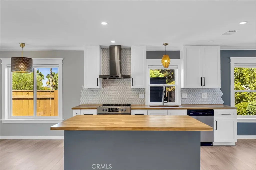 https://cdn.realtyfeed.com/cdn/127/307065791/3cdf1bfa98639ce12fe363128fdd03e8.webp