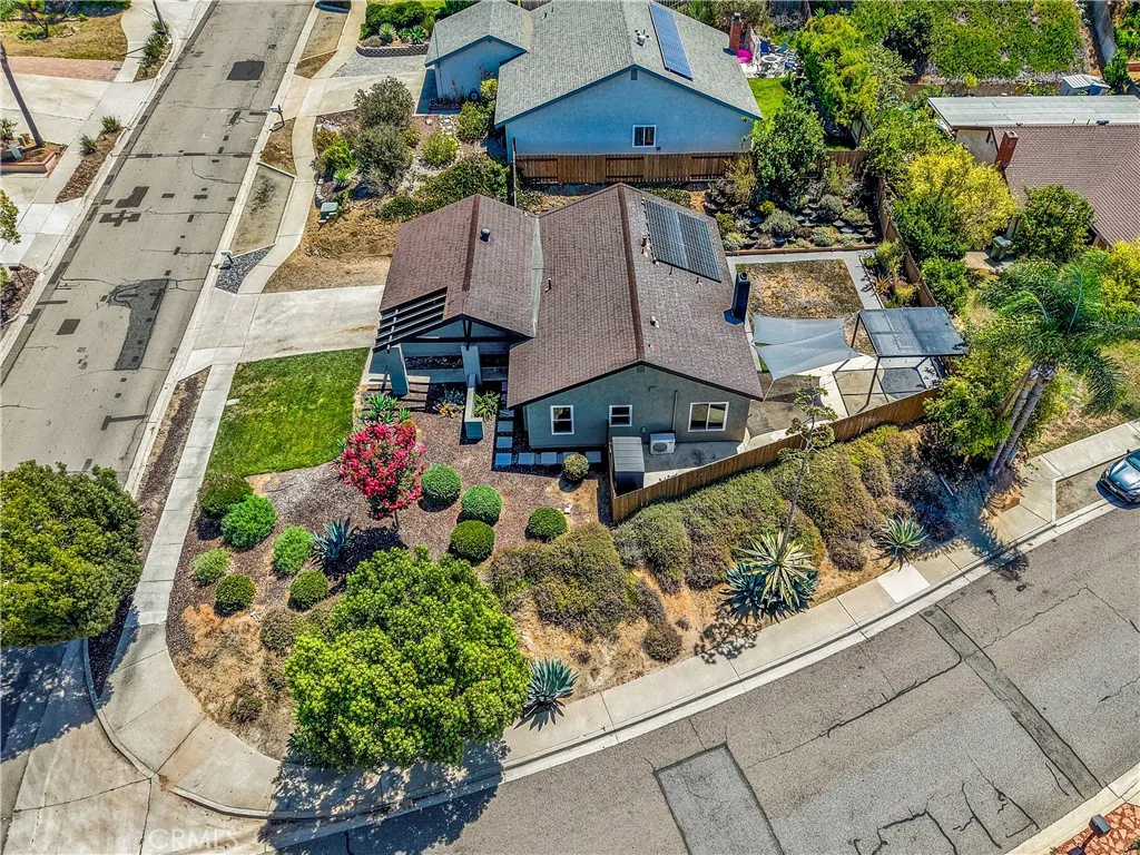 https://cdn.realtyfeed.com/cdn/127/307065791/8df97f1c064f9862d414a518212d3ef6.webp