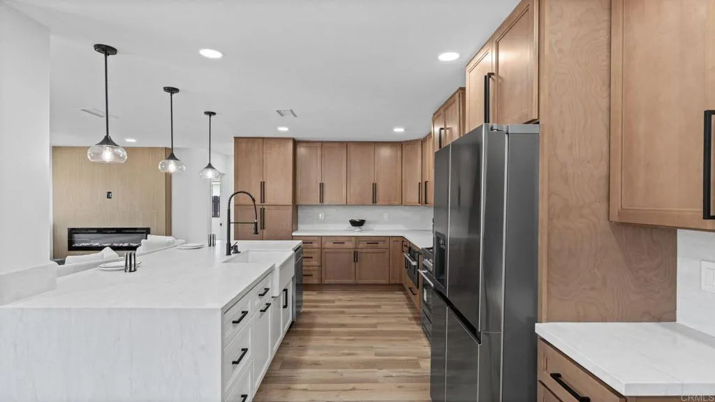 https://cdn.realtyfeed.com/cdn/127/307065803/03d3c3715269ea67dea526ed3079f972.webp