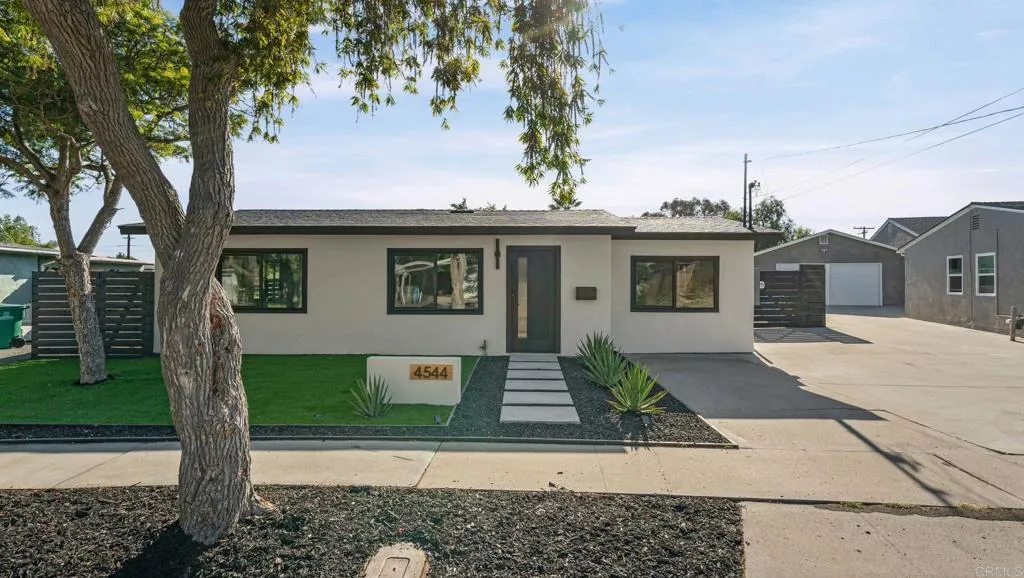 https://cdn.realtyfeed.com/cdn/127/307065803/097c98c31faaaa75ed71097233f37903.webp