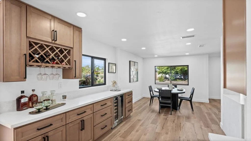 https://cdn.realtyfeed.com/cdn/127/307065803/2c58125d59531224481eb5e66b03a444.webp