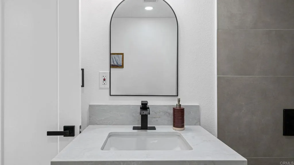 https://cdn.realtyfeed.com/cdn/127/307065803/662b7d71fdd5a70b82bb5367be0b8676.webp