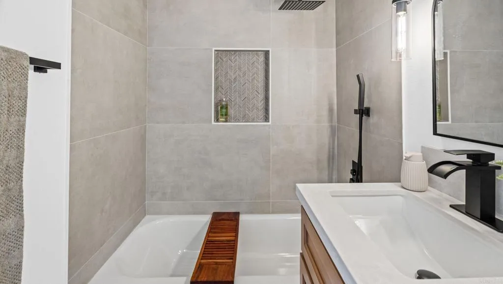 https://cdn.realtyfeed.com/cdn/127/307065803/d69397d9578f1d54921f984ee9215cdc.webp