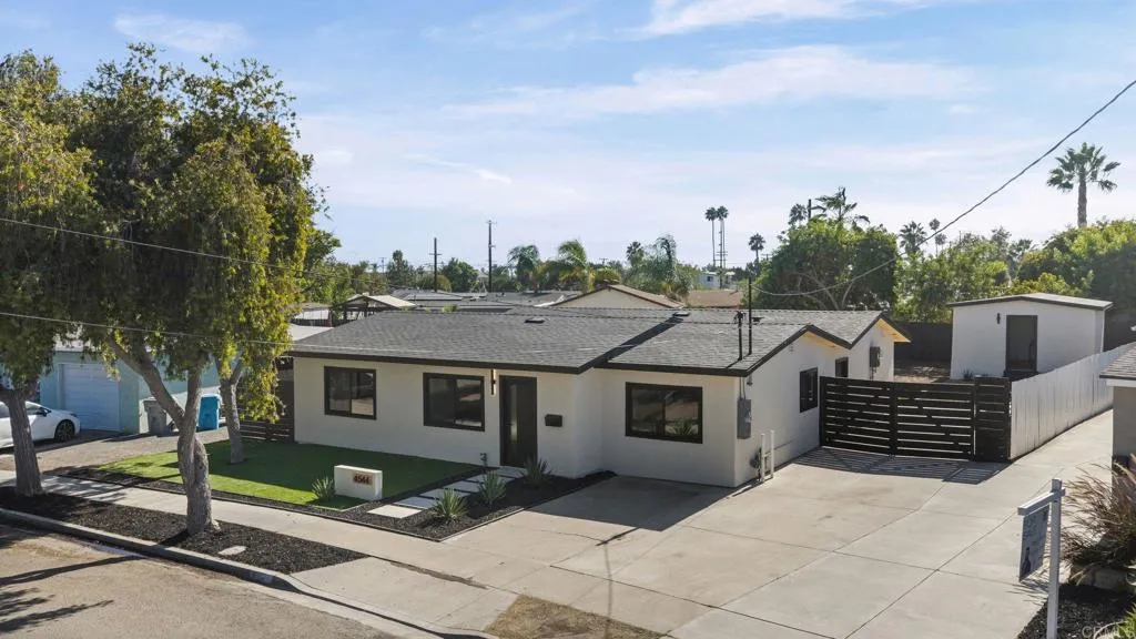https://cdn.realtyfeed.com/cdn/127/307065803/ec34d97cc4af7a62f1a44dc49389ec11.webp