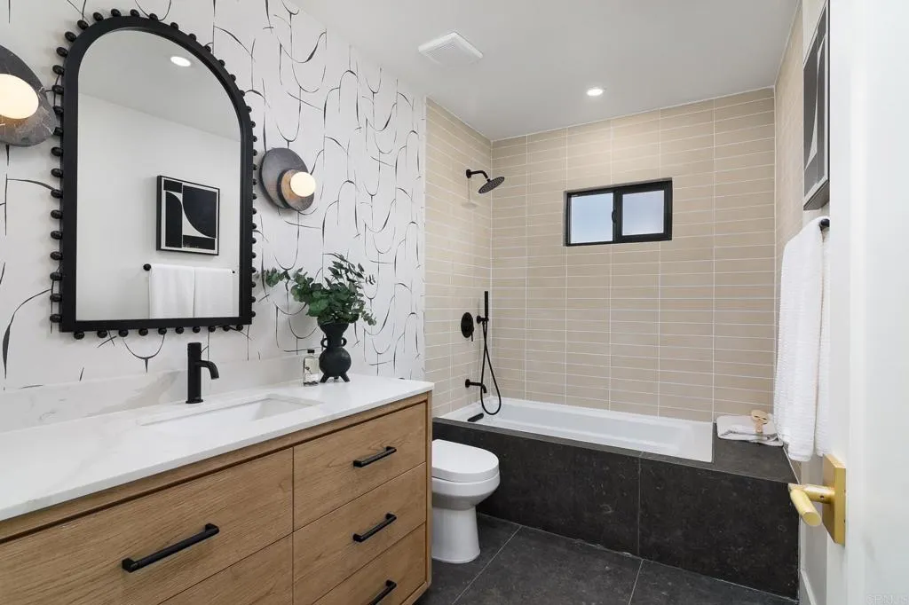 https://cdn.realtyfeed.com/cdn/127/307065808/e522f693331fc744b1b75896ee8d5be2.webp