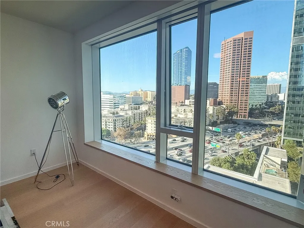 Los Angeles, CA 90017