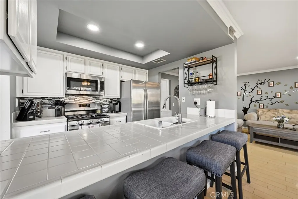 https://cdn.realtyfeed.com/cdn/127/307065865/5d2444c74228b41fcbb13673be02cd38.webp