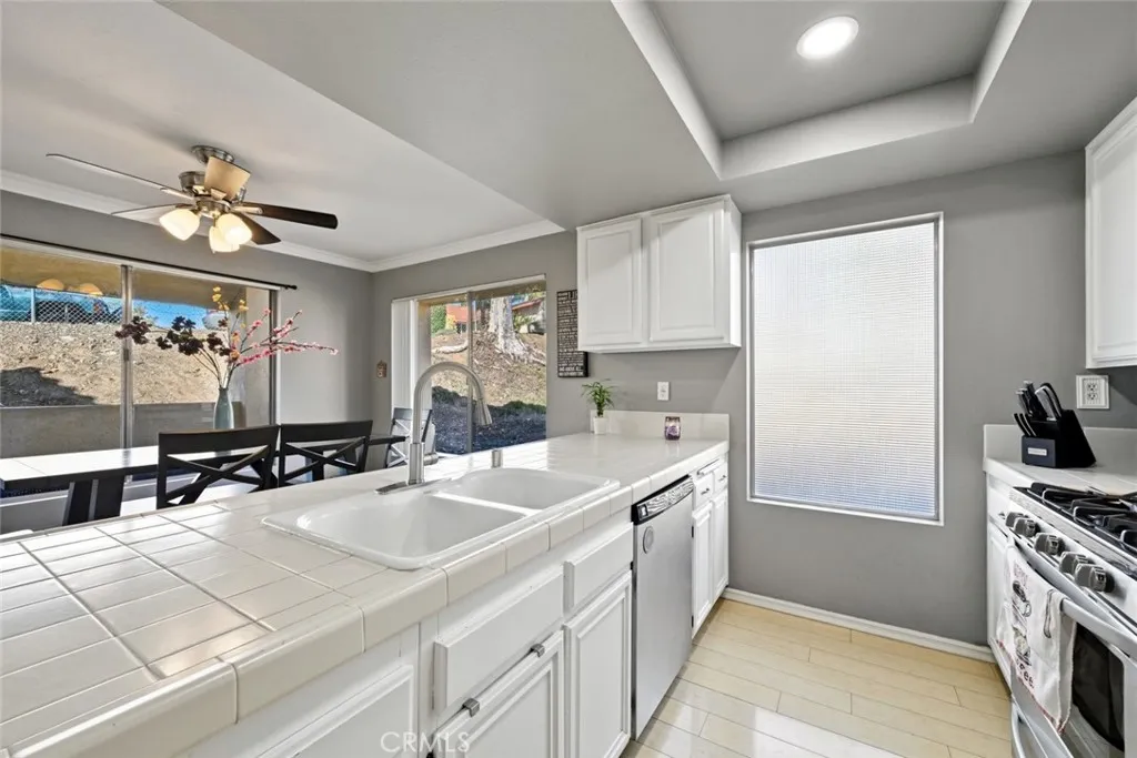 https://cdn.realtyfeed.com/cdn/127/307065865/8b0d705cd288918447d21370074ec3eb.webp