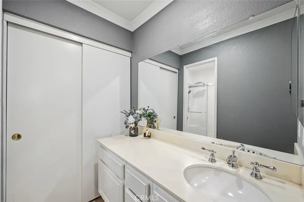 https://cdn.realtyfeed.com/cdn/127/307065865/dcbbe5afec0eb794244662650d6a3693.webp
