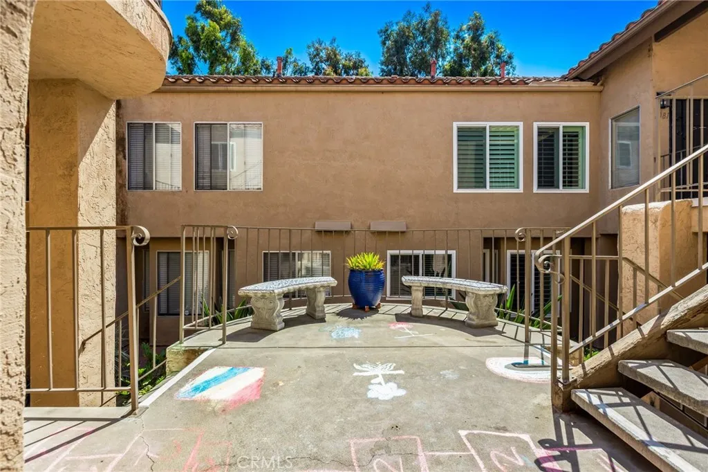 https://cdn.realtyfeed.com/cdn/127/307065865/f4aa74c390ea71909319765618508777.webp