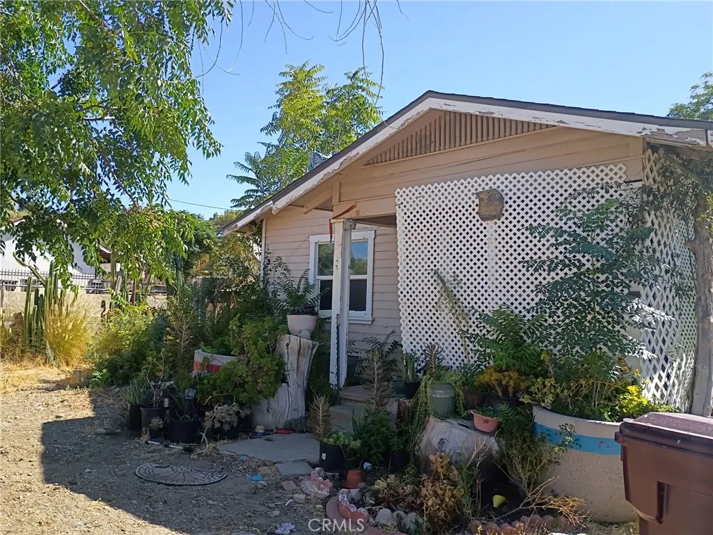 Banning, CA 92220