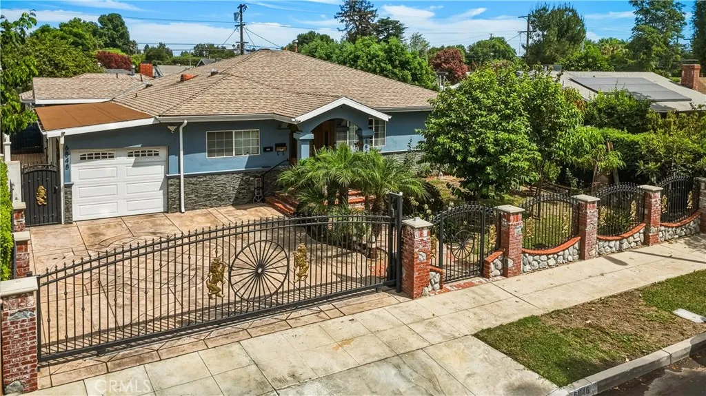Los Angeles, CA 91406
